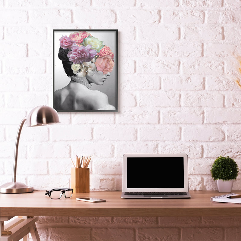 «Fashion Model Profile Flower Pink Grey Collage Design», impression, H 30 po x l 24 po, Giclée encadrée noir minuit