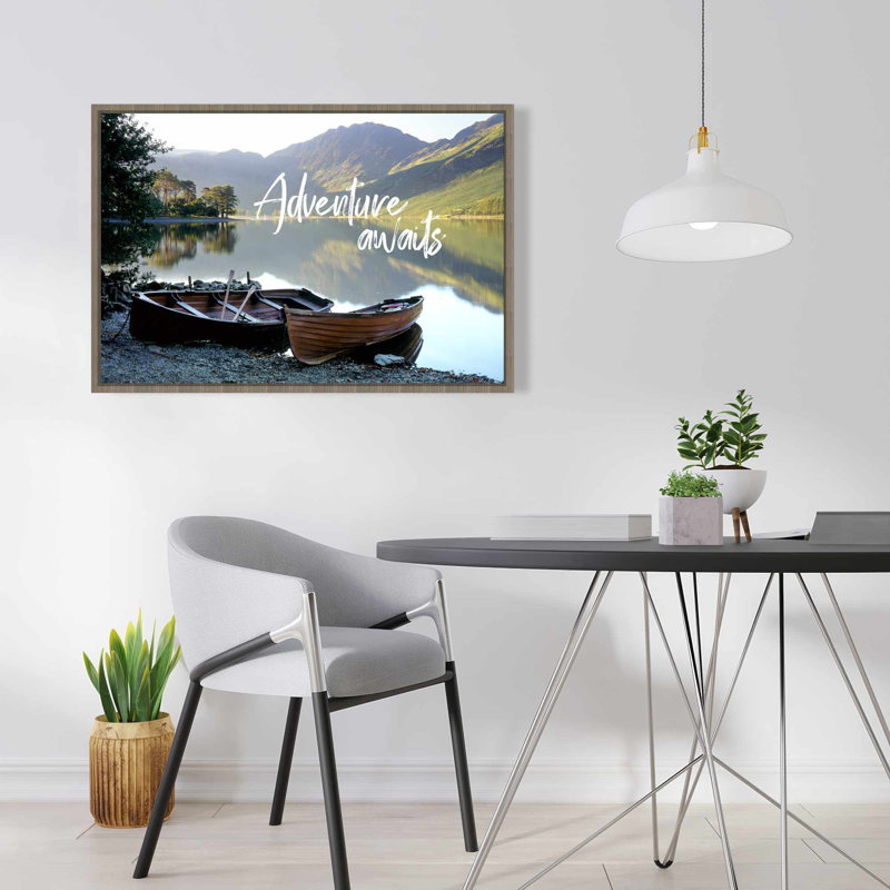 «Adventure Awaits», toile encadrée décorative