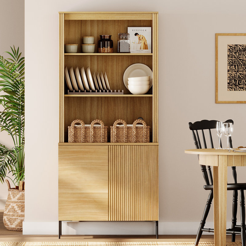 Garde-manger cannelé de 71,6 po de hauteur, armoire de présentation en bois avec portes et tablettes réglables, armoire moderne polyvalente pour la salle à manger et la chambre à coucher