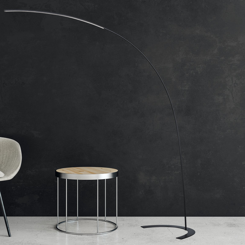 Lampe sur pied à DEL 83 po Bae, Noir