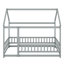 Lit simple en bois avec clôture-505989332