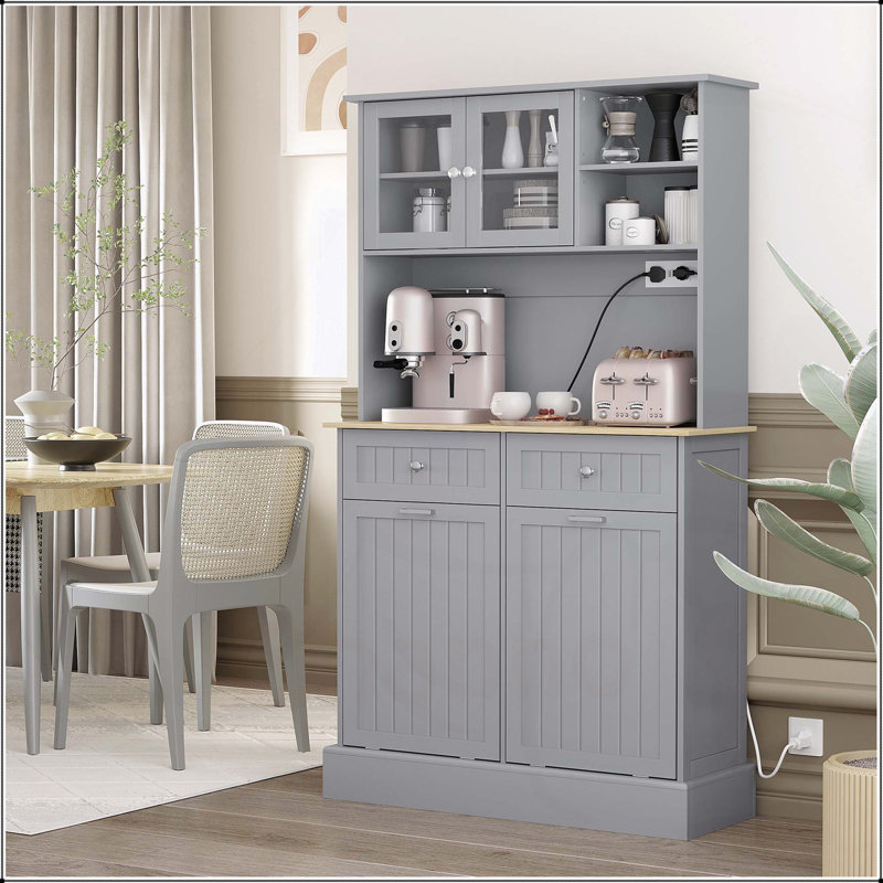 Armoire de cuisine autoportante avec station de charge, armoires à ordures inclinables et tablettes réglables pour un rangement et une organisation efficaces