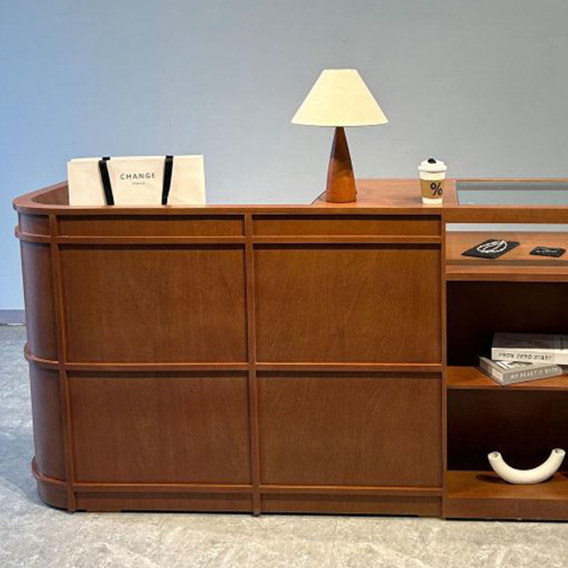 Vitrine pour vêtements, H 39,37 po x l 70,86 po x P 23,62 po