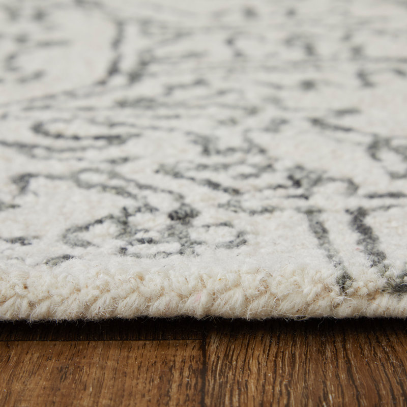 Armando Wool Oriental Indoor Rug, Rectangle 2' x 3'