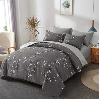 Johnathan Duvet Cover with Pillow Shams