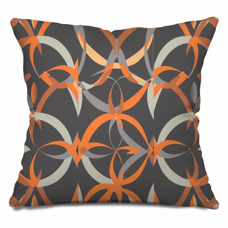 Coussin décoratif à motif de veaux animés, H 14 po x l 14 po