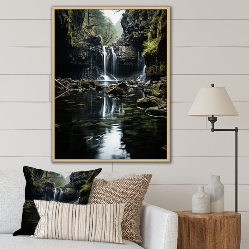 Cascade de reflets gris et verts - Paysages, art mural, salon, Cadre naturel flottant, H 44 po x l 34 po x P 1,5 po