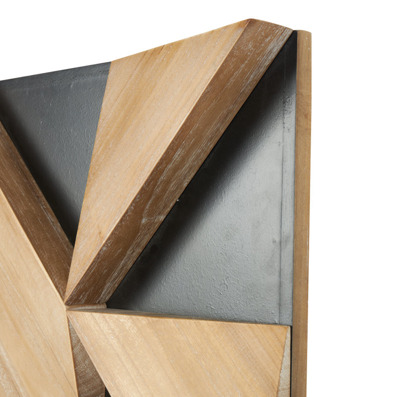 Décoration murale géométrique triangulaire en bois brun avec support noir