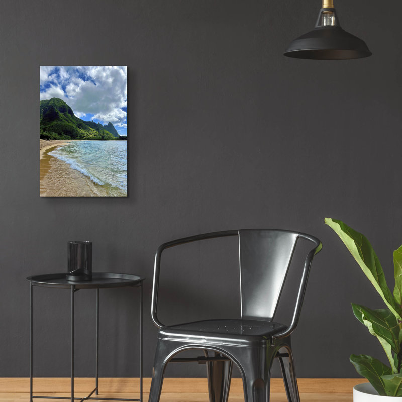 «Tunnels Beach» par Nicole Dell, art mural en verre acrylique, H 24 po x l 16 po