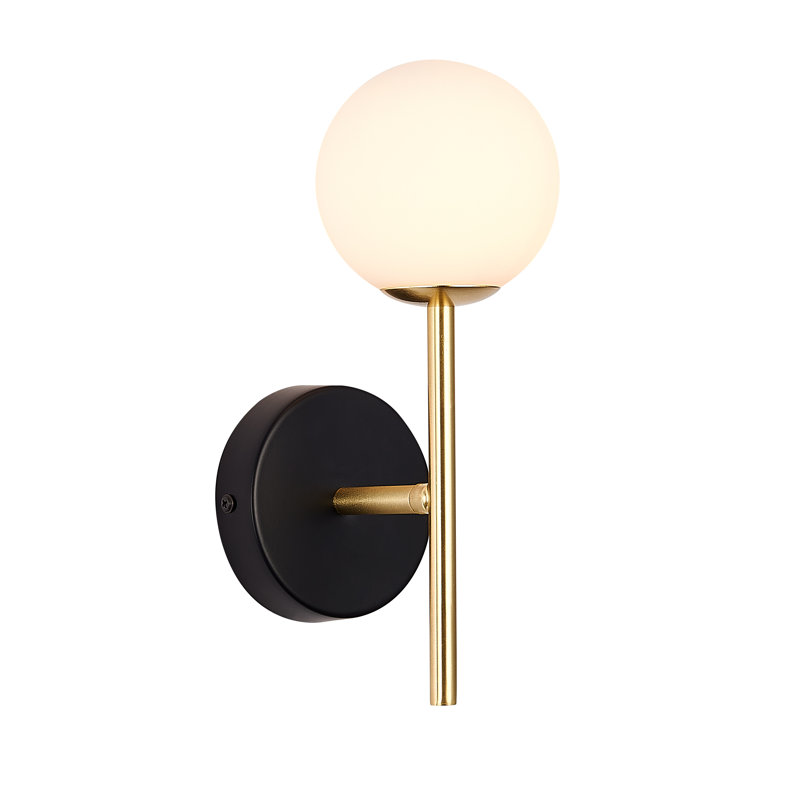 Maghin Armed Sconce