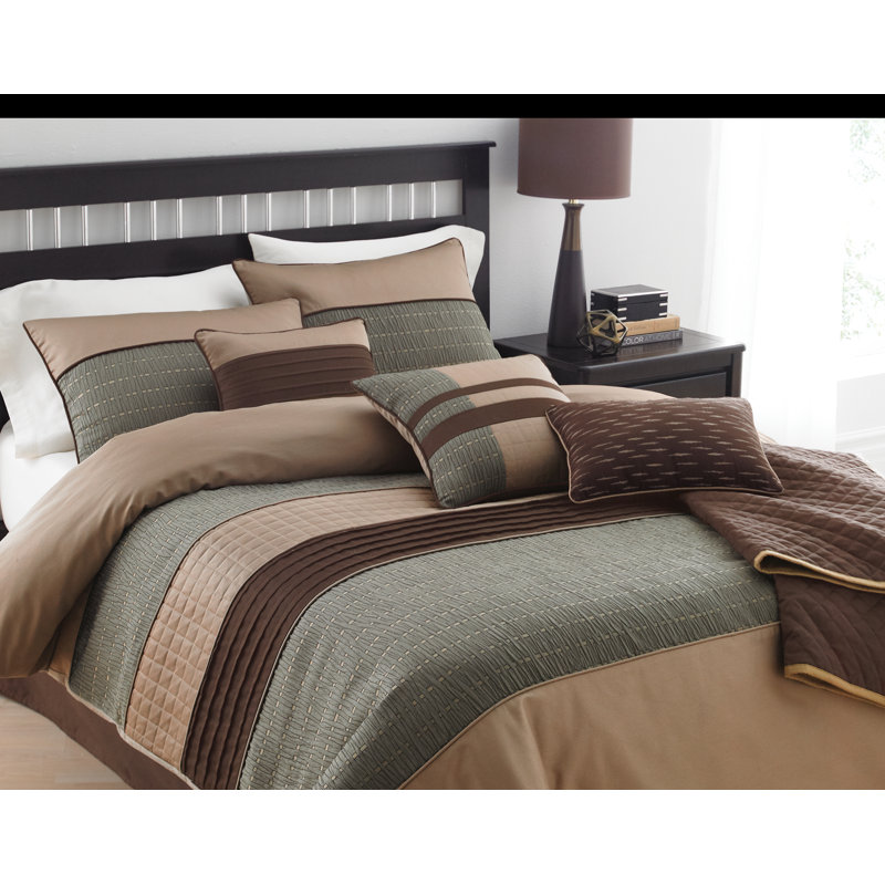 Lexia 7 Pc Queen Comforter Set