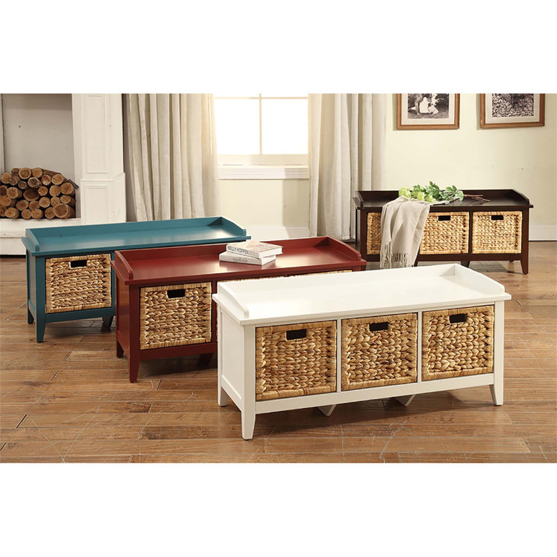Charmant banc de rangement en rotin avec 3 tiroirs pour le hall d'entrée et le siège de la fenêtre, combinant style et amplement de rangement.