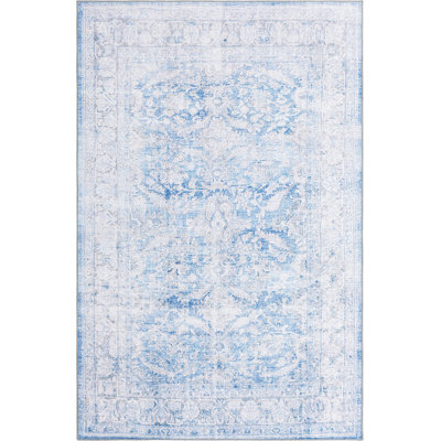 Tapis traditionnel bleu pâle Alush