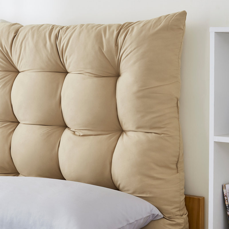 Rainha - Puffy Tufted College Backrest Pillow, Gold