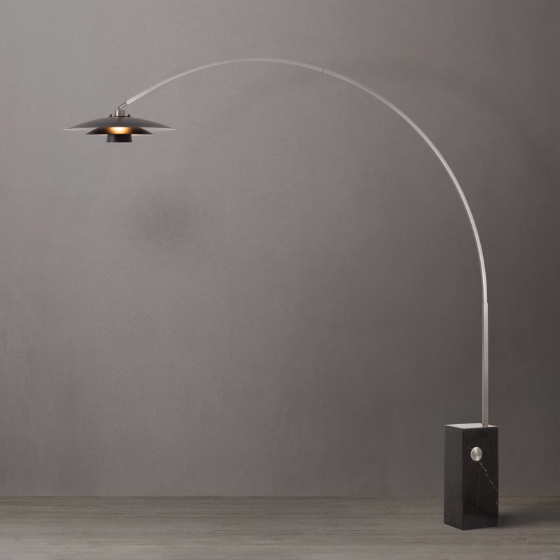 Lampe à arc Iconic Muldoon, abat-jour noir mat / argenté Muldoon, base en marbre noir, corps en nickel satiné