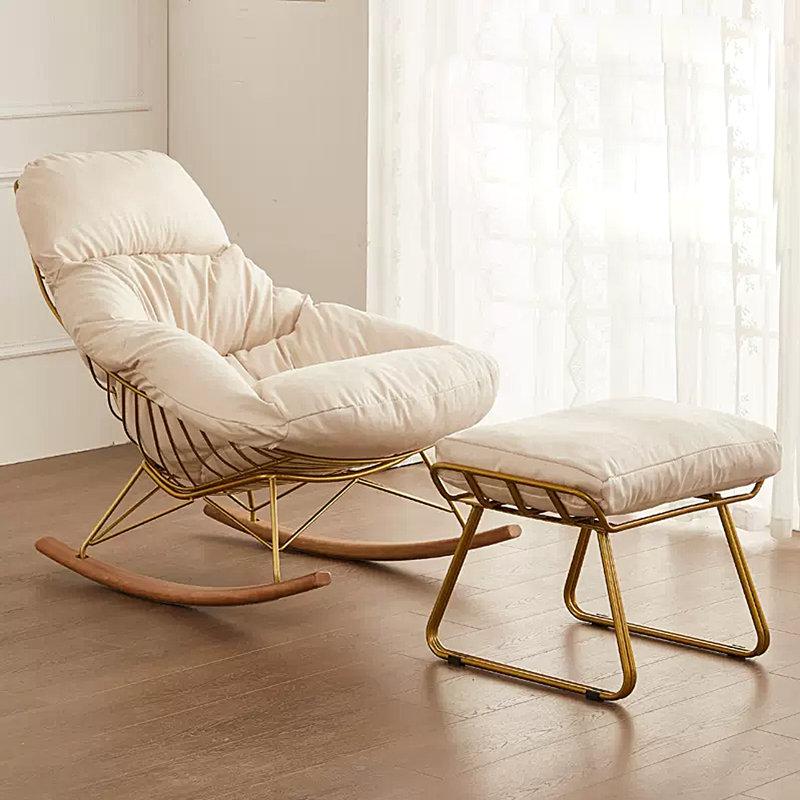 Chaise berçante élégante et pratique