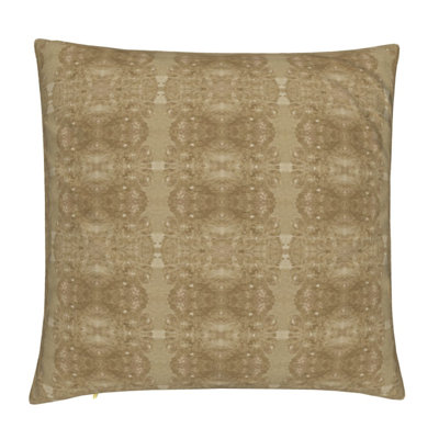 Centerpiece Square Pillow Cover & Insert