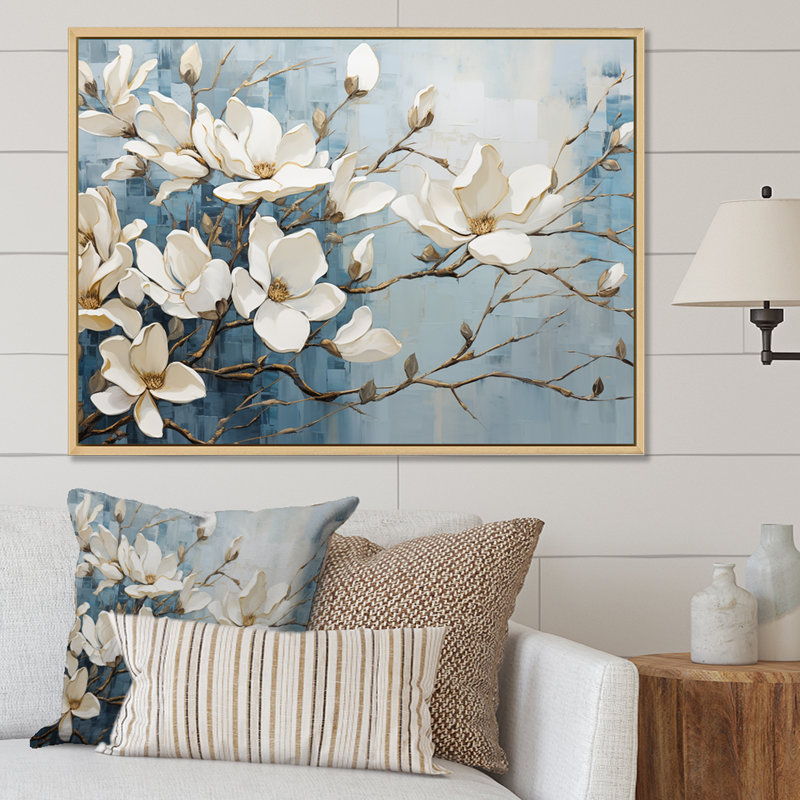 «Blue and Gold Painted Magnolias VI», art mural sur toile Magnolias, H 30 po x l 40 po, Reproduction avec cadre flottant