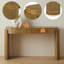 Élégante console ovale avec détails cannelés et tiroirs de rangement pour le hall d'entrée-1497684076