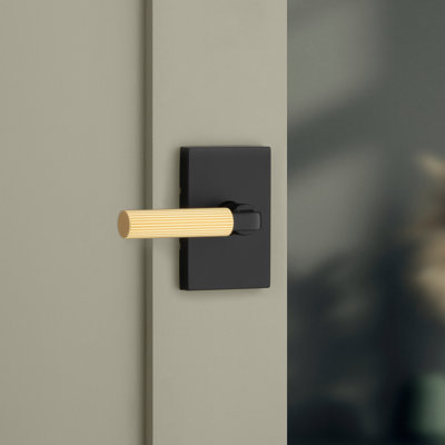 Mirada Reeded Hall/Closet Lever w/ Rectangular Rose