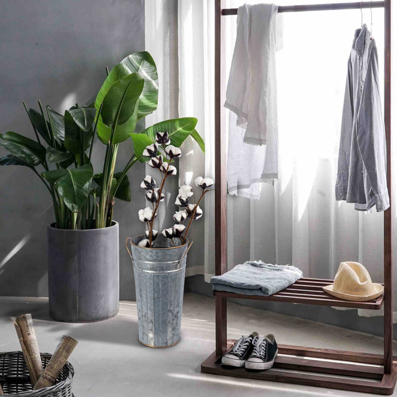 Ryalson Metal Table Vase