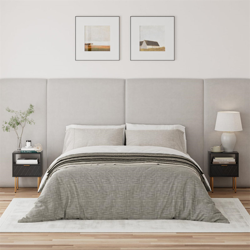 Aizik 39.878cm W Bedside Table