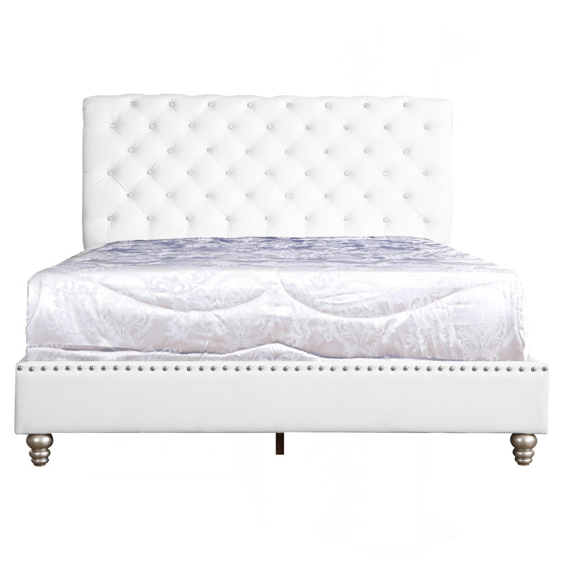 Transitional White Full Bed For Stylish Comfort