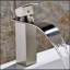 Robinet de salle de bain en nickel brossé pour lavabo de salle de bain à un trou