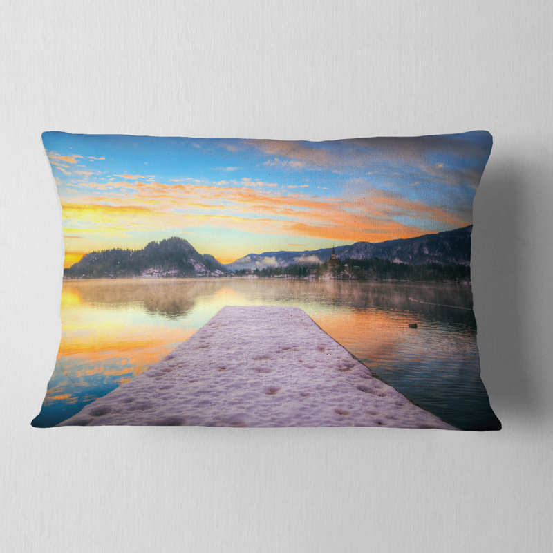 Coussin lombaire Bled with Lake in Winter