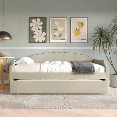 Caitronia Upholstered Daybed