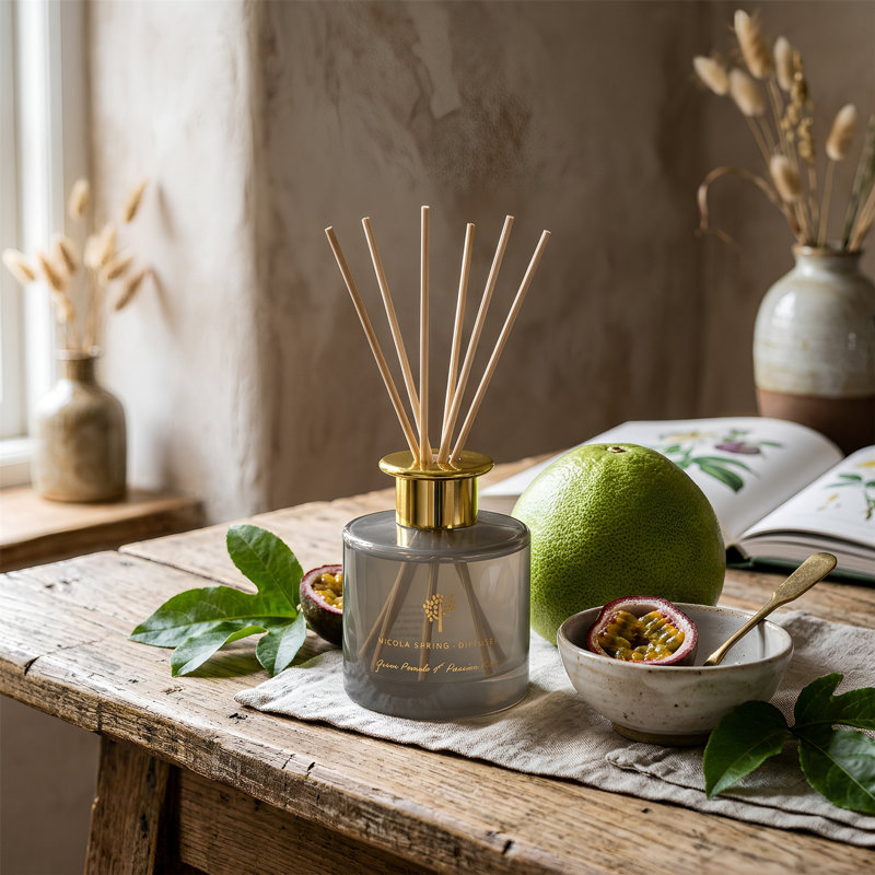 Nicola Spring - Scented Candle & Reed Diffuser - 350g - Green Pomelo & Passion Fruit