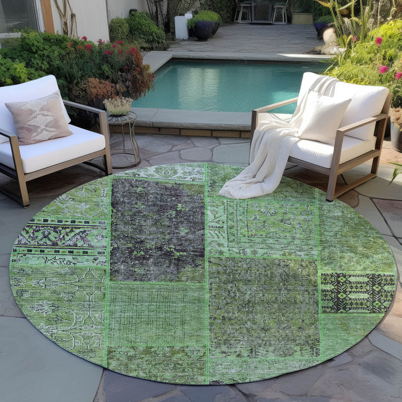 Maliq Washable Patchwork Indoor / Outdoor Rug, Round 8'
