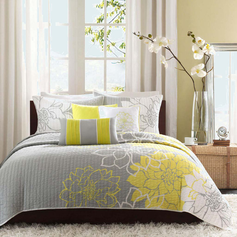 6 Piece Printed Cotton Quilt Set With Throw Pillows Taupe Grey/Yellow, Full/Queen Quilt + 2 Standard Pillow Shams