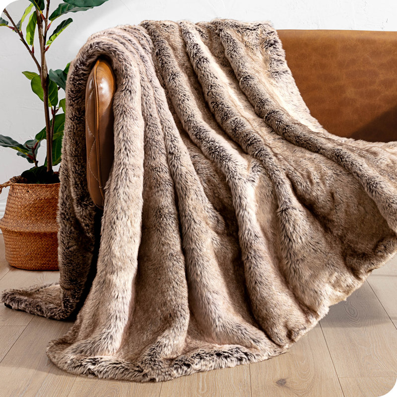 Cozy Variegated Chestnut Faux Fur & Fleece Throw Blanket