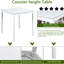 Élégante table de salle à manger à 5 comptoirs en blanc. Table carrée avec décoration en cristal. Bois massif et construction blanche 5 pièces Nuance. Garniture.