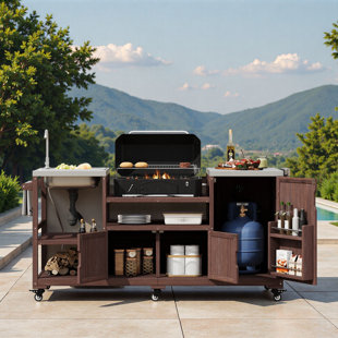 Îlot de cuisine extérieur avec évier, plateau en acier inoxydable, armoires de rangement et supports de rangement internes