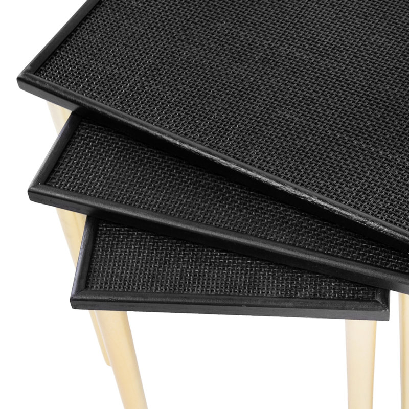 De 3 tables d'appoint, noires et dorées avec plateaux tissés, base en bois massif, surface réglable, pour les espaces de vie, 3 tables à assembler, style, plateaux