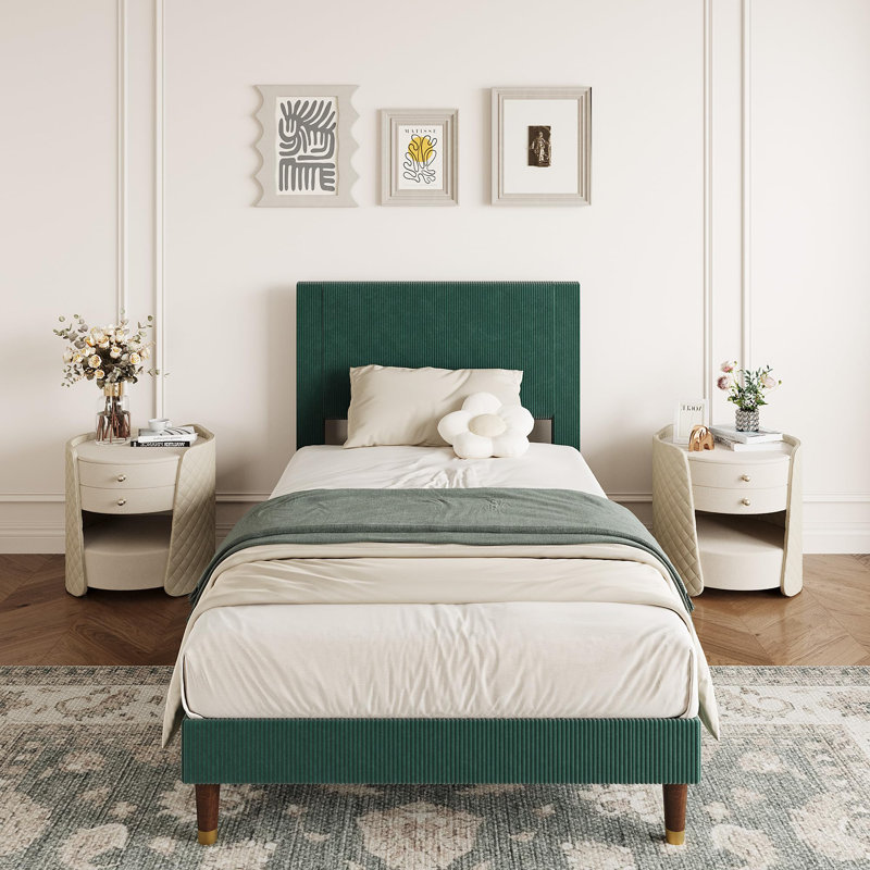 Structure de lit simple avec tête de lit, lit plateforme tapissier en velours côtelé avec support en lattes de bois, aucun sommier nécessaire