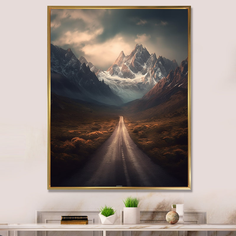 Endless Roads To Misty Snow Mountains I - Meadow, art mural, H 20 po x l 12 po, Cadre flottant doré