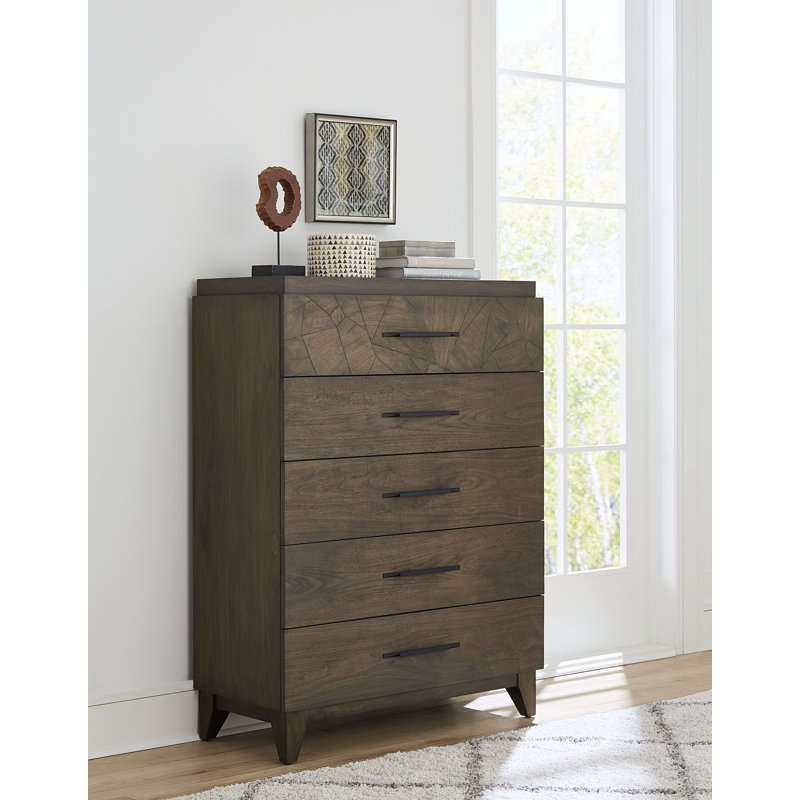 Huascar 40'' W 5 - Drawer Dresser, Brown