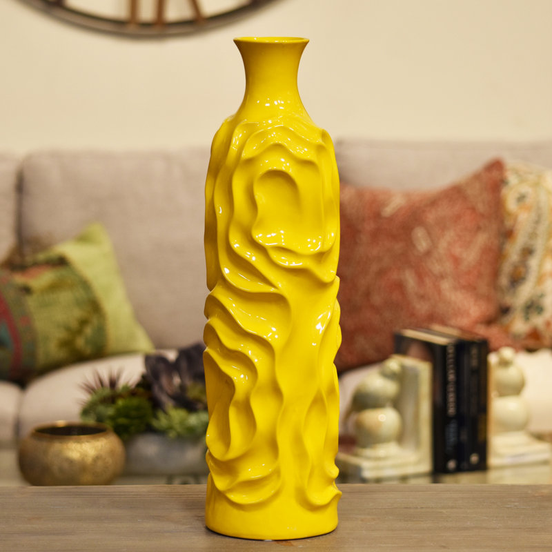 Vase de table rond en céramique, 15,5" H x 4,5" L x 4,5" D, Jaune
