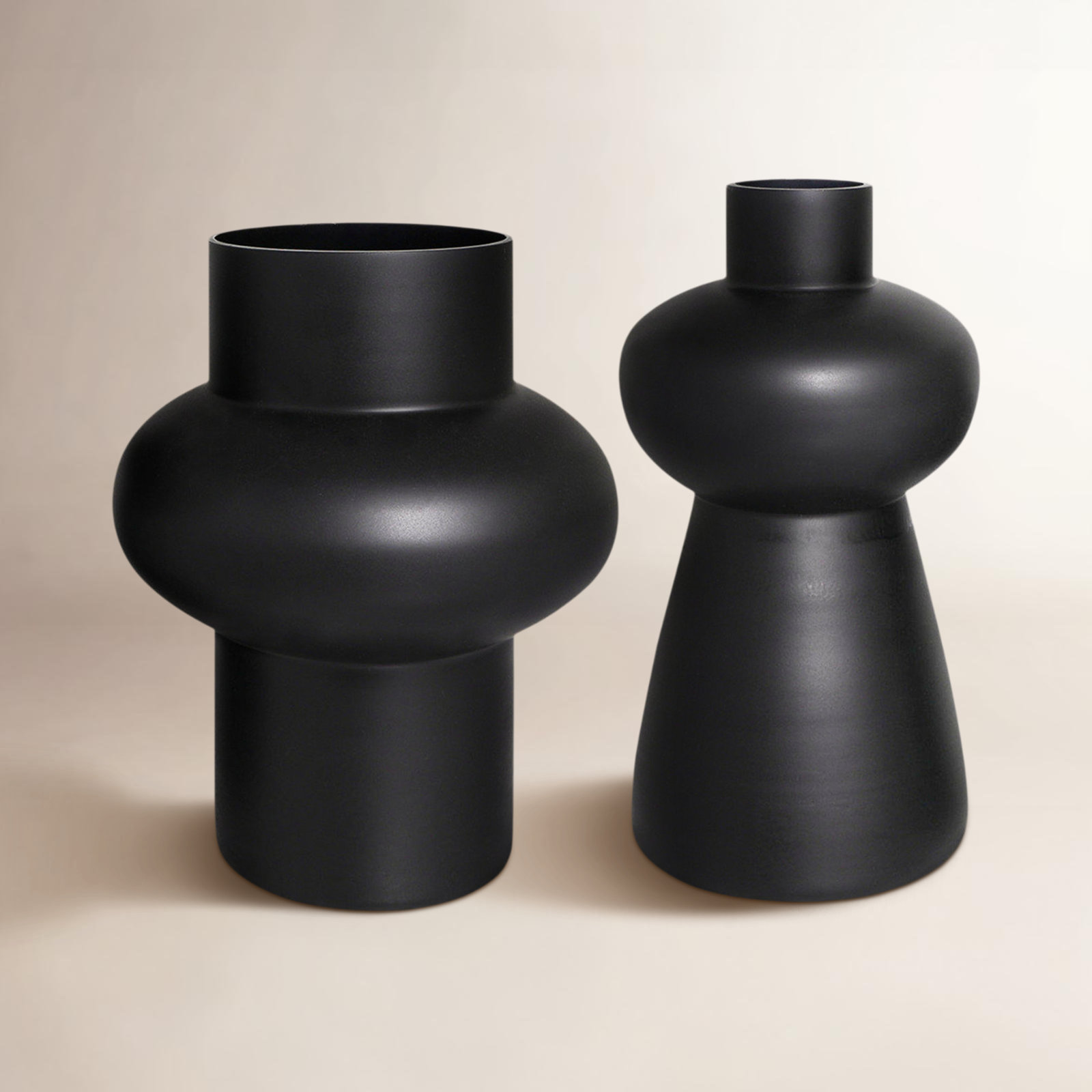 Mable Table Vase, Black