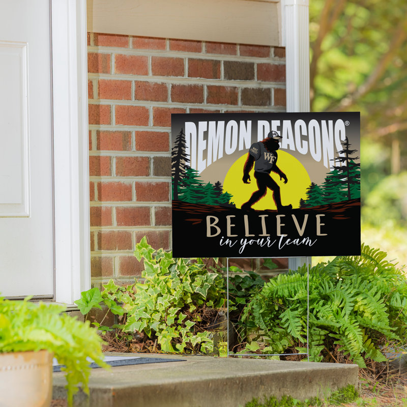 Enseigne de cour de l'Université Wake Forest, Bigfoot