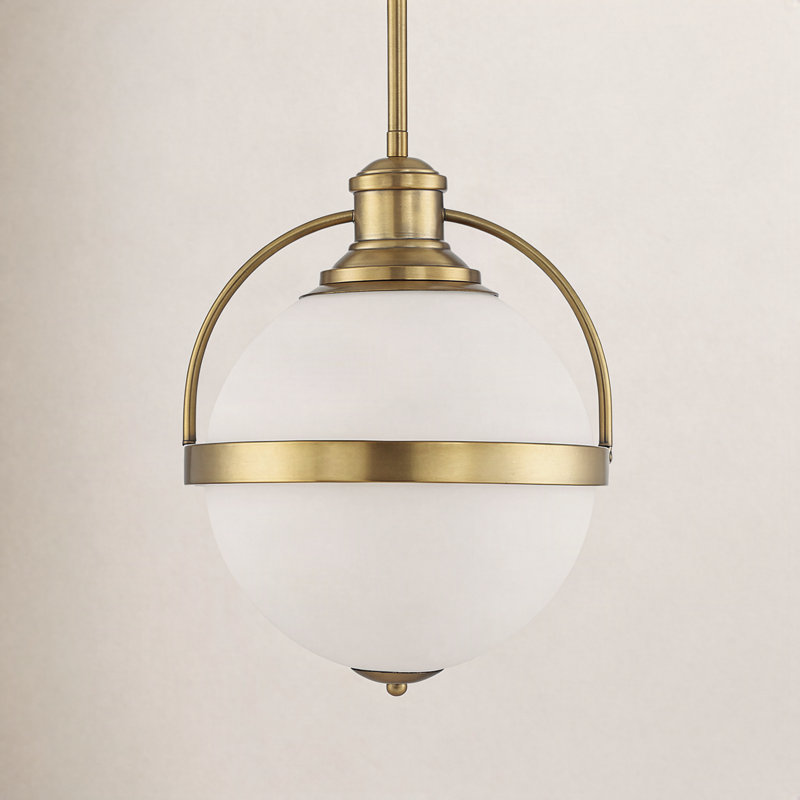 Luminaire suspendu sphérique 1 lumière Reeves, H 131,75 po x l 8,75 po x P 8,75 po, Laiton chaleureux