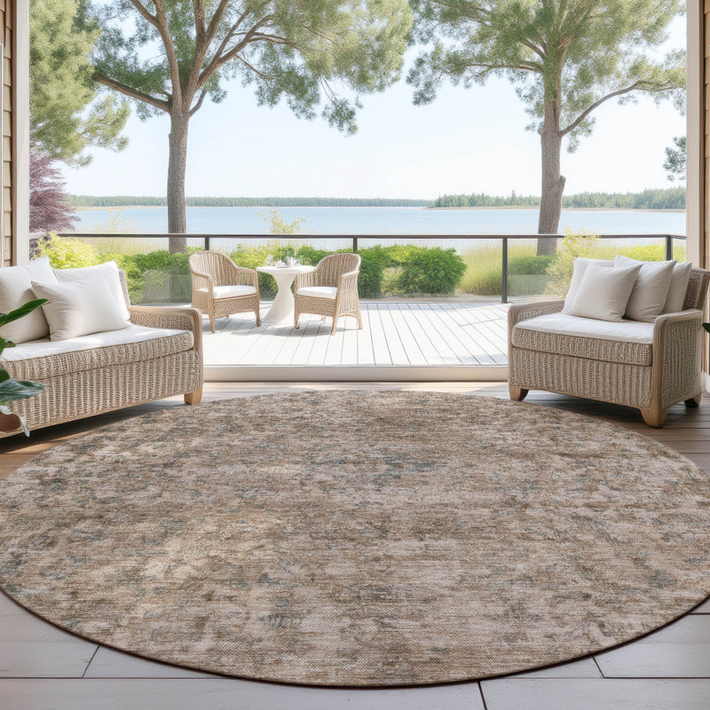 Tapis intérieur / extérieur brun Felissae, 2 pi 6 po x 3 pi 10 po