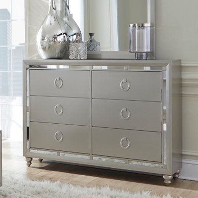DRESSER