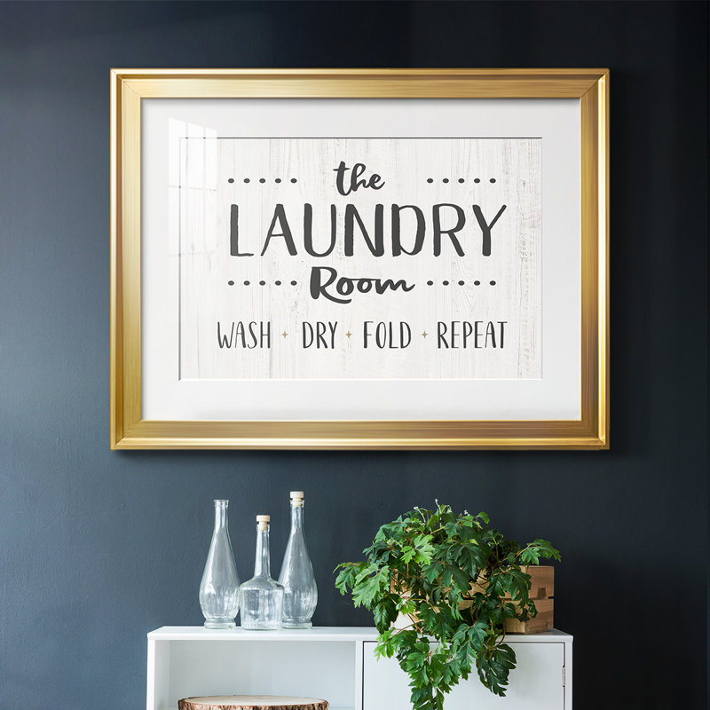 "The Laundry Room", art textuel sur papier, H 27 po x l 39 po x P 1,5 po, Or