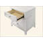 Table de chevet polyvalente en bois avec station de charge et beaucoup de rangement, un incontournable pour l'organisation et la commodité de la chambre à coucher.-750405936
