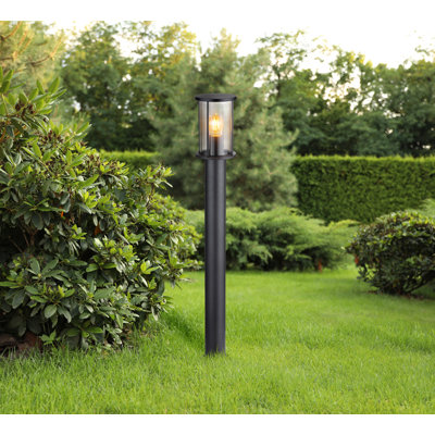 Lamart Lamp Post (Full)