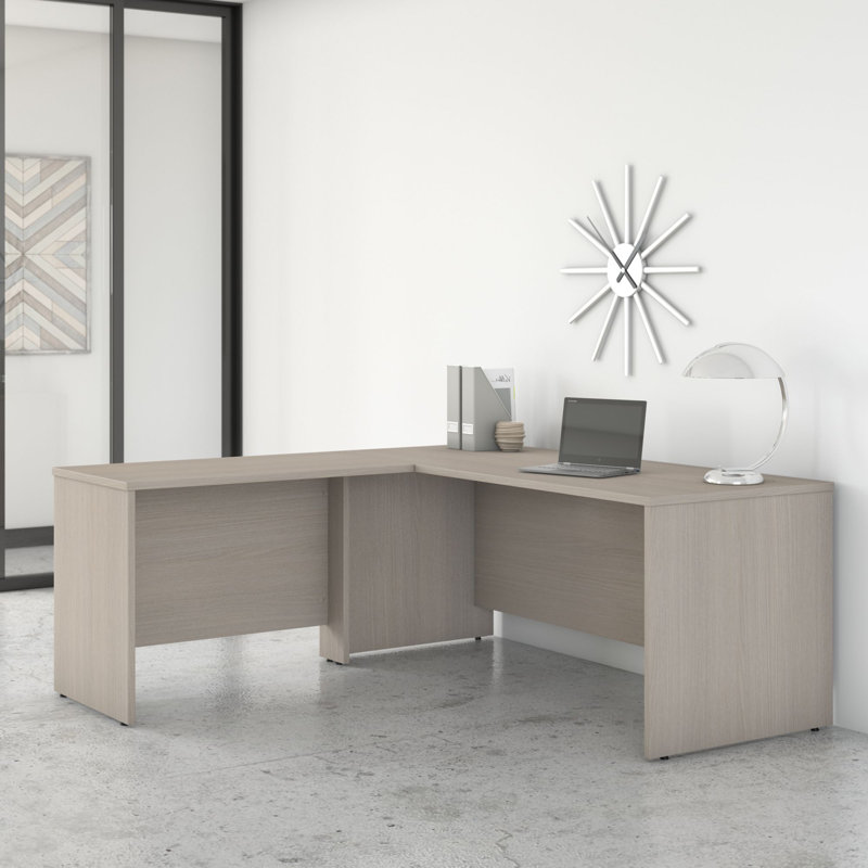 Bureau en forme de L avec retour Studio C, H 29,84 po x l 59,45 po x P 71,02 po, Blanc